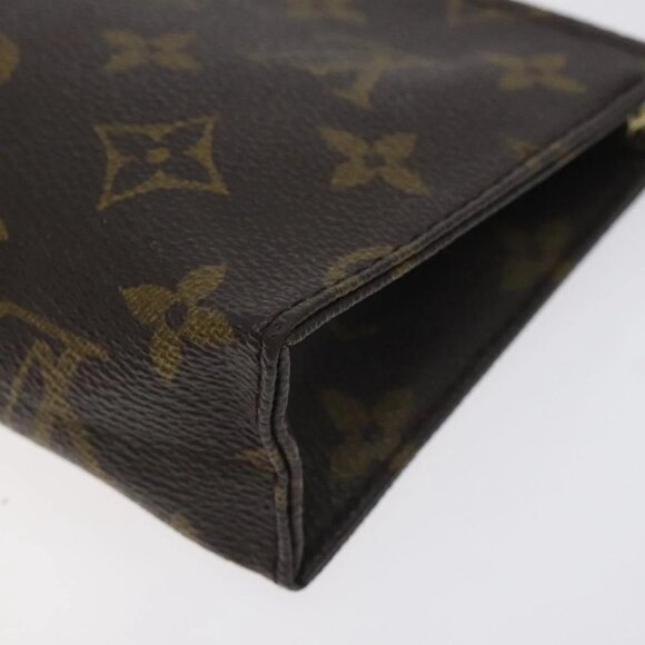 LOUIS VUITTON Monogram Poche Toilette 15 Pouch - Picture 14 of 16